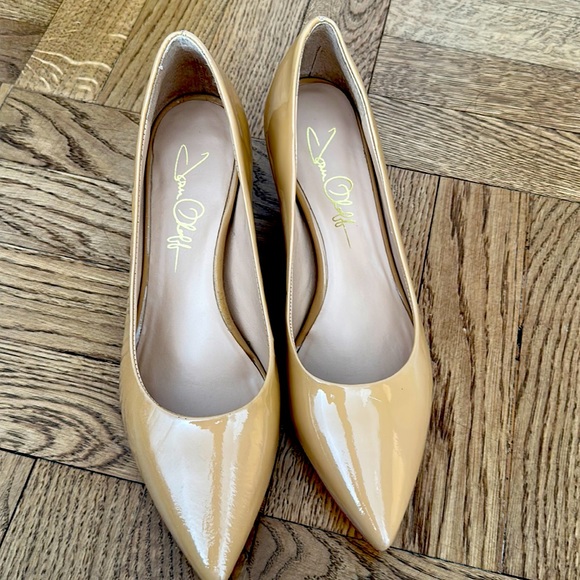 Joan Oloff nude heels size 6.5. Never worn. Leather upper and lining. - Picture 1 of 3